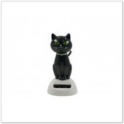 Napelemes mozgó fekete cica